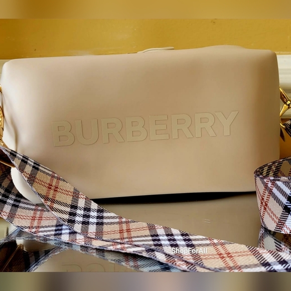 Burberry - Picture 4 of 16